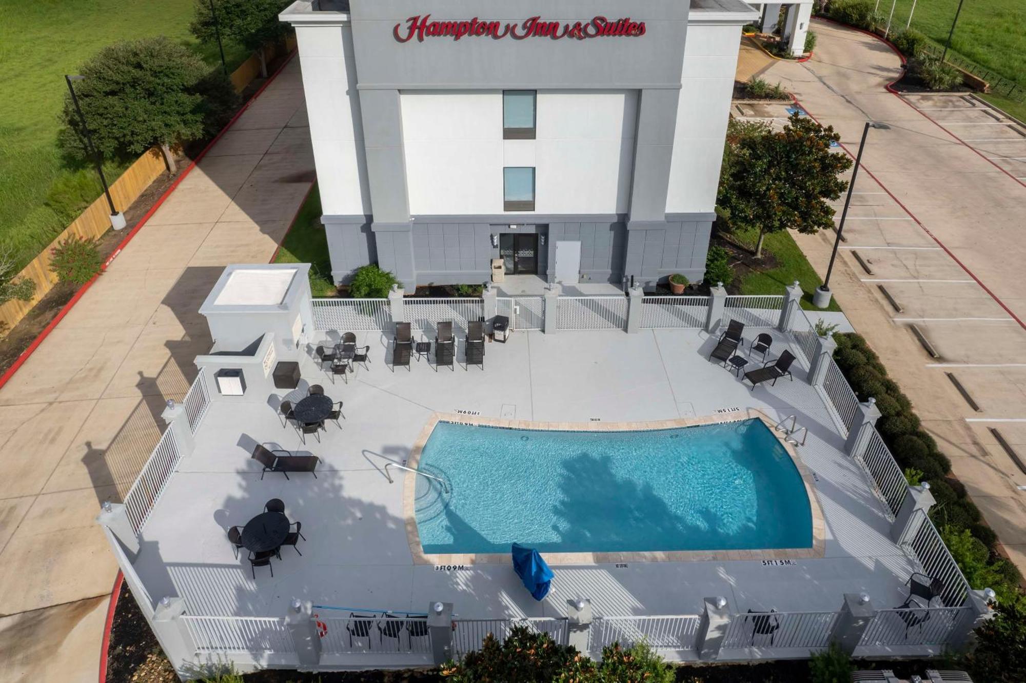 Hampton & 3*