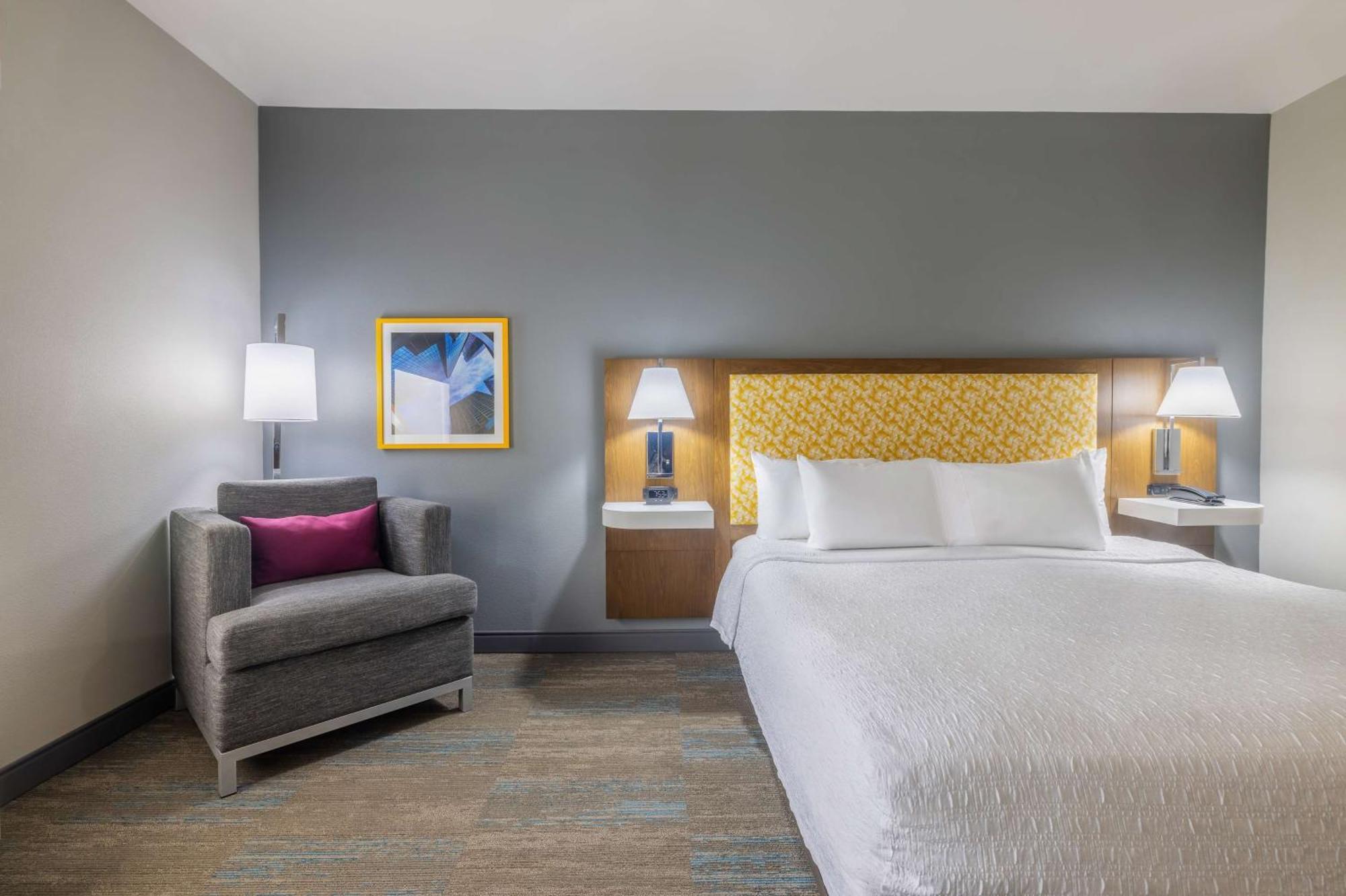 Hotel Hampton &