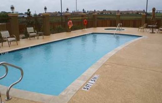 Hampton & Hotel 3*